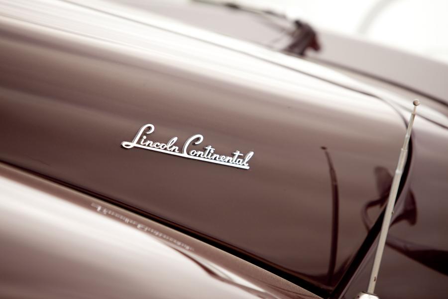  Lincoln Continental Cabriolet Narrow 1948 года  (фото 16 из 20)